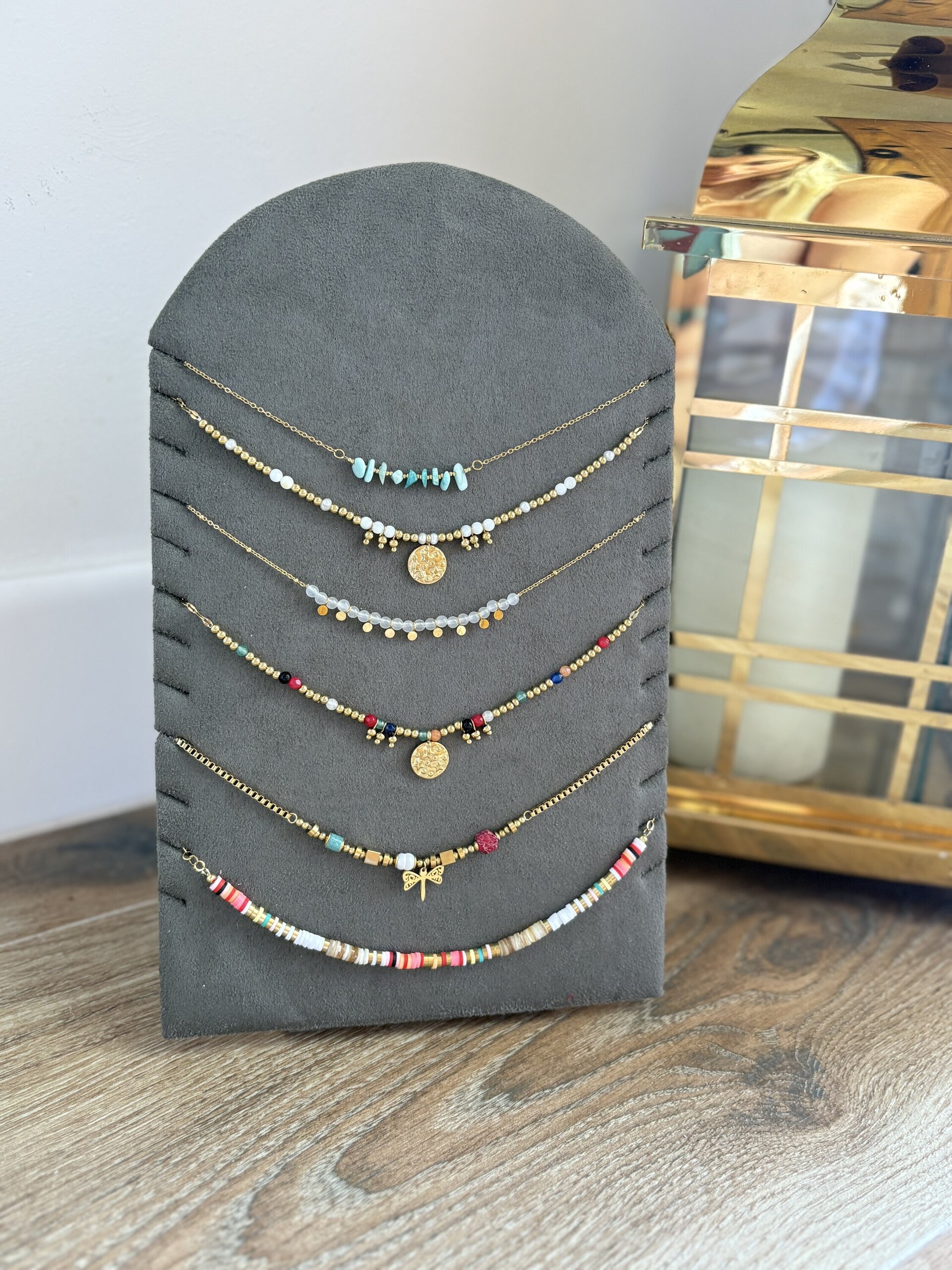 Collares expositor verde. - 1