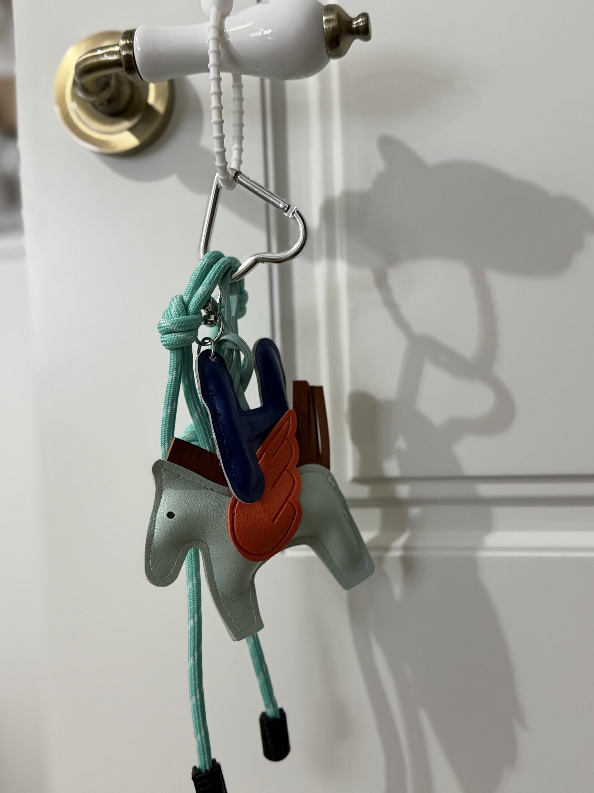 Caballo adorno bolso azul agua. - 1